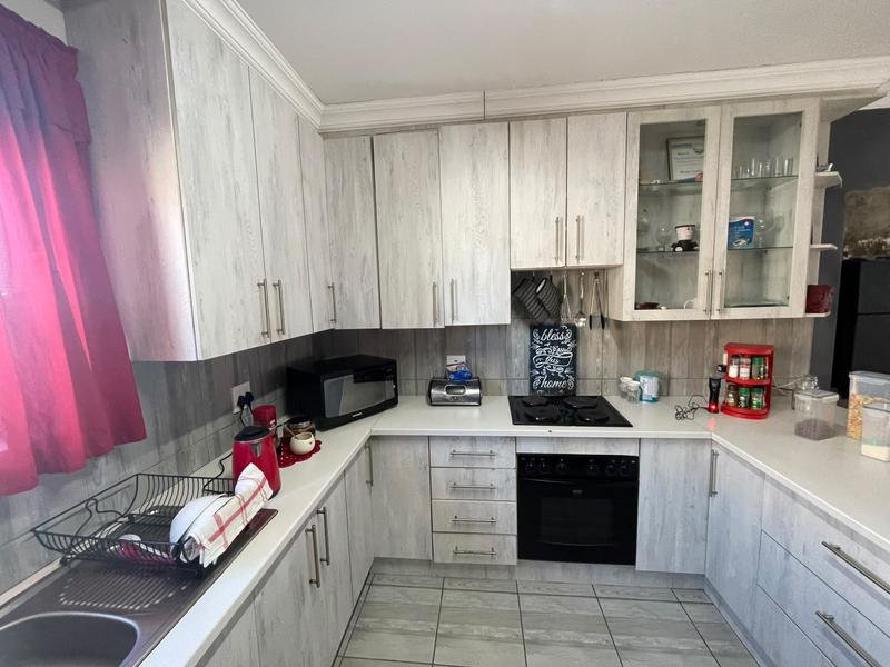 3 Bedroom Property for Sale in Parsonsvlei Eastern Cape